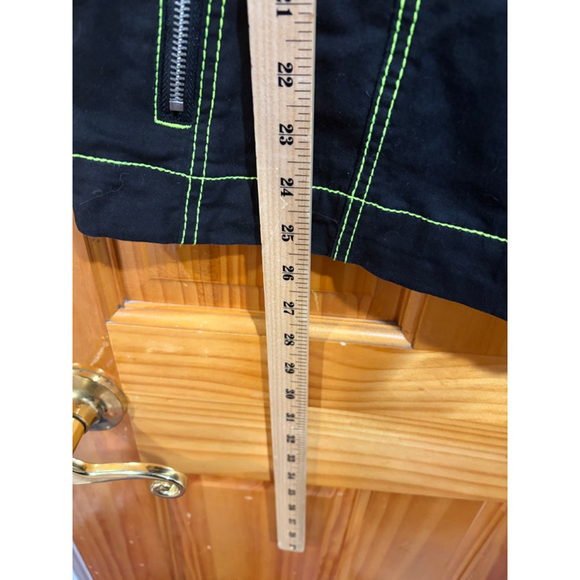 Tripp NYC Black Utility Buckle Vest Reflective Straps Cyber Punk Goth Streetwear - Picture 8 of 9